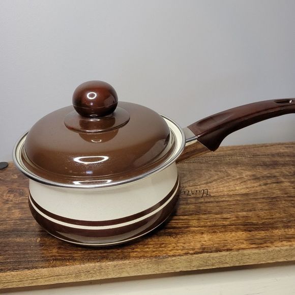 Vintage SankoWare Enamel Sauce Pan Pot with Lid - Picture 2 of 6